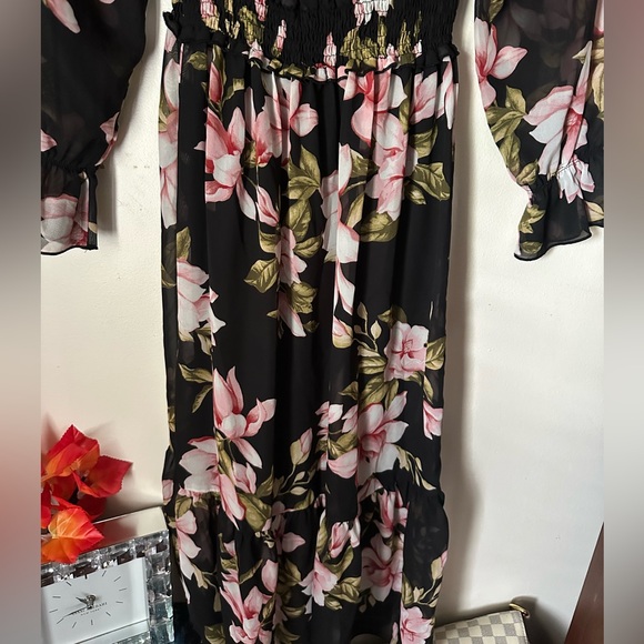 Black and Pink Long Sleeve V-Neck Sundress - Picture 10 of 15